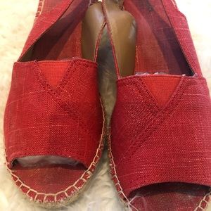 Coral espadrilles from Clark